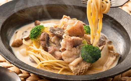 【3ヶ月定期便】焼くだけ総菜 肉の卸 石井 牛ホルモン 約1.8kg(約300g×6)×3回 計約5.4kg / 3回定期便 ホルモン 牛肉 お肉 肉 簡単調理 味付き たれ漬け おかず 総菜 惣菜 グルメ 定期便 岡山県 美咲町 冷凍